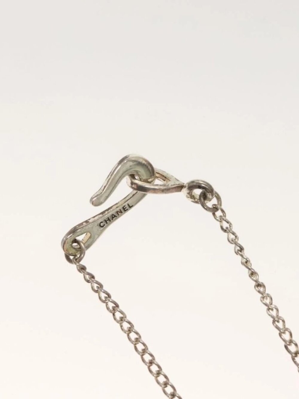 CHANEL Clover Necklace metal Silver CC - Picture 8 of 16